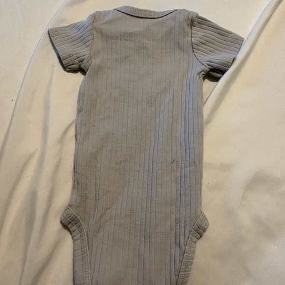 Carter's Light Gray Ribbed Bodysuit - Picture 2 of 3